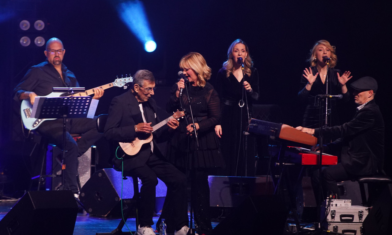 UMRO OSNIVAČ GRUPE NOVI FOSILI Kolege saopštile tužnu vest (FOTO)