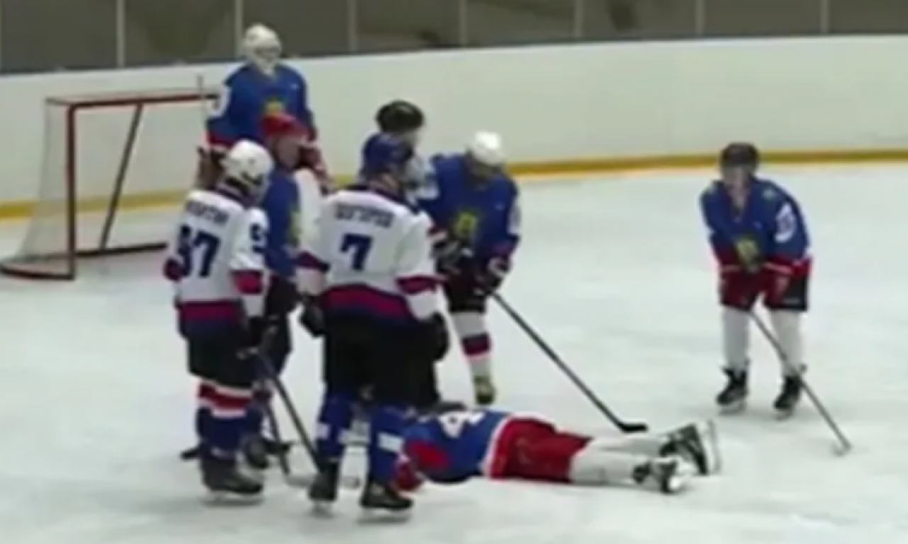 UZNEMIRUJUĆI VIDEO Rus preminuo tokom utakmice - scene koje je kamera zabeležila lede krv u žilama