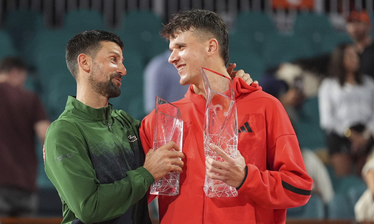 TRENUTAK IZ MAJAMIJA O KOM BRUJI SVET Dobro pogledajte potez Menšika! Novak Đoković će zapamtiti ove reči (VIDEO)