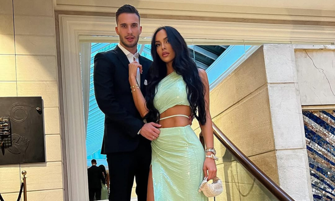 LUKA ADŽIĆ SA SUPRUGOM PREŽIVEO RAZORAN ZEMLJOTRES, A OVO JE ALEKSANDRA Pogledajte kakvu bombu ljubi Srbin (FOTO)