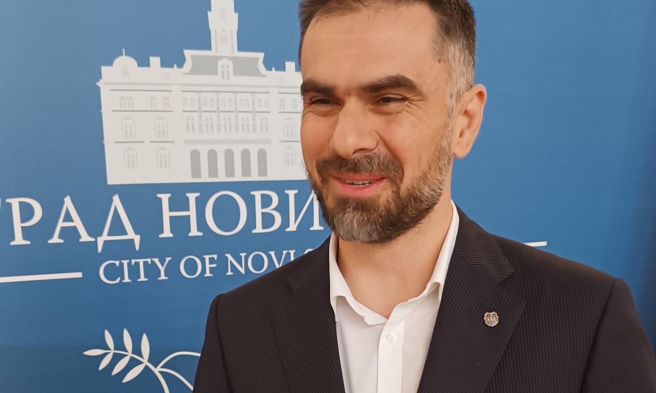 "NE MOGU ONI DA MRZE KOLIKO JA MOGU DA VOLIM" Mićin pokazao ko ga čuva od studenata u blokadi! (FOTO)