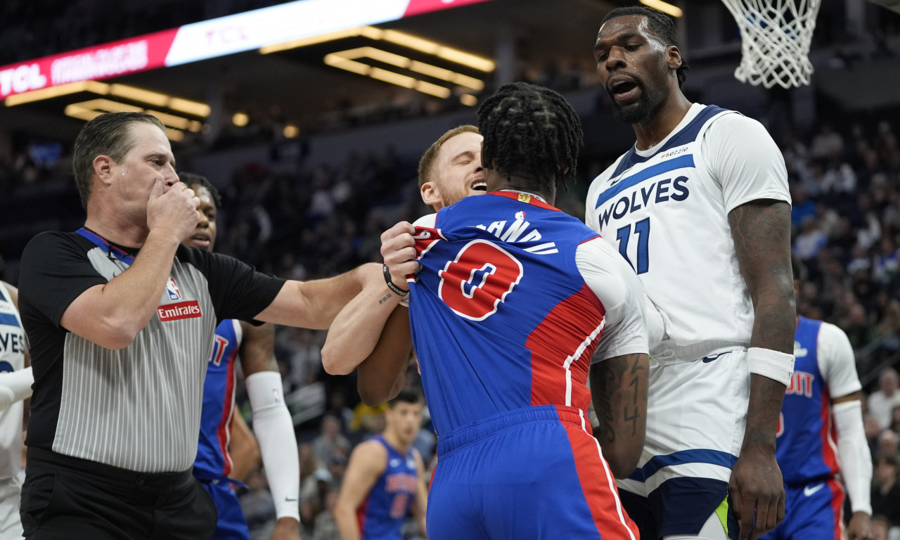 TENZIJE U FINIŠU SEZONE: Opšti haos i tuča igrača Detroita i Minesote, umešali se i navijači (VIDEO)