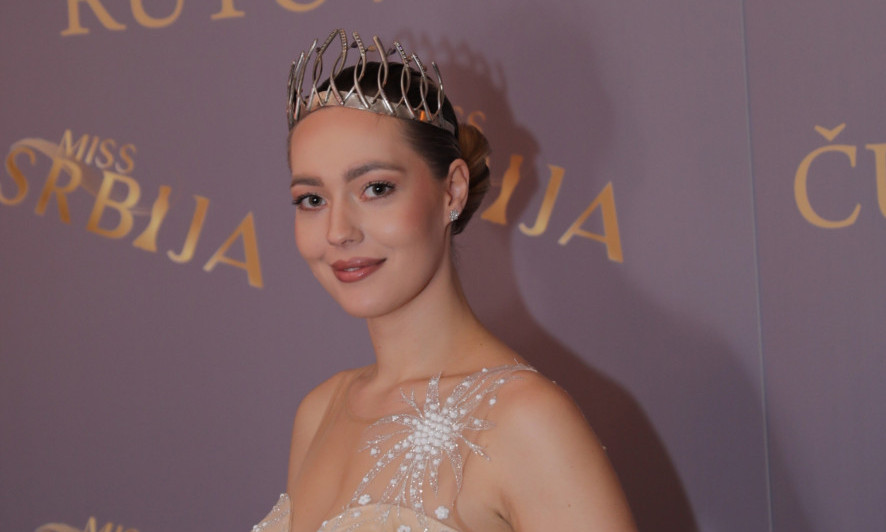 ĆERKA ŽELJKA RUTOVIĆA OČARALA NA IZBORU ZA MIS Srbija dugo nije osvojila ovo mesto! Evo šta kaže Aleksandra (FOTO)