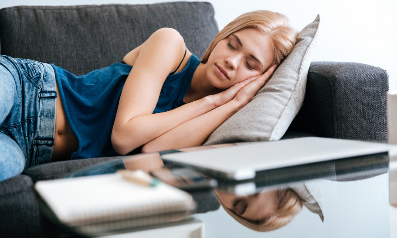 DA LI VAM TREBA POPODNEVNA DREMKA? Evo kada prija, a kada može da učini više štete nego koristi