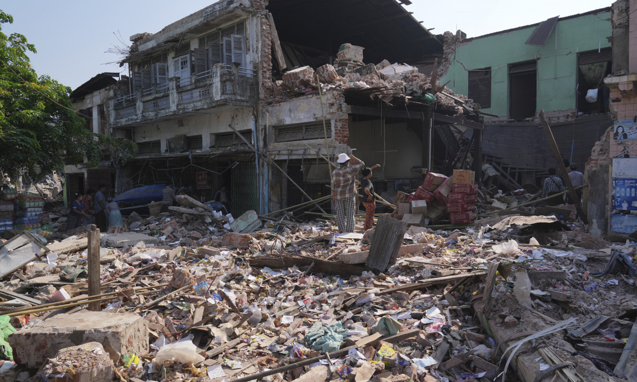JAK ZEMLJOTRES NA ISTOKU! Tresle se zgrade u zemlji gde je '99. potres ubio više od 2.000 ljudi