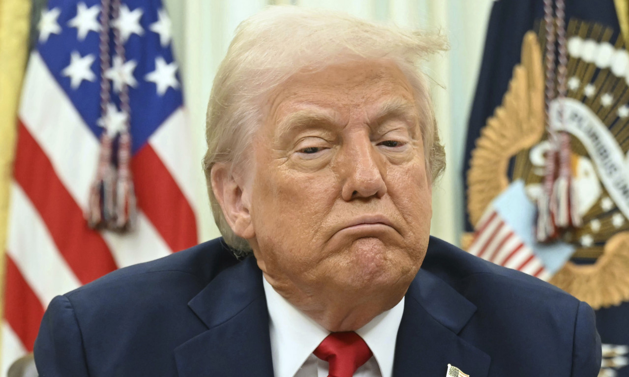 "VOLIM DA SE TUŠIRAM, I NEGUJEM SVOJU LEPU KOSU" Tramp: Birajte tuš kakav želite, nema više propisa...