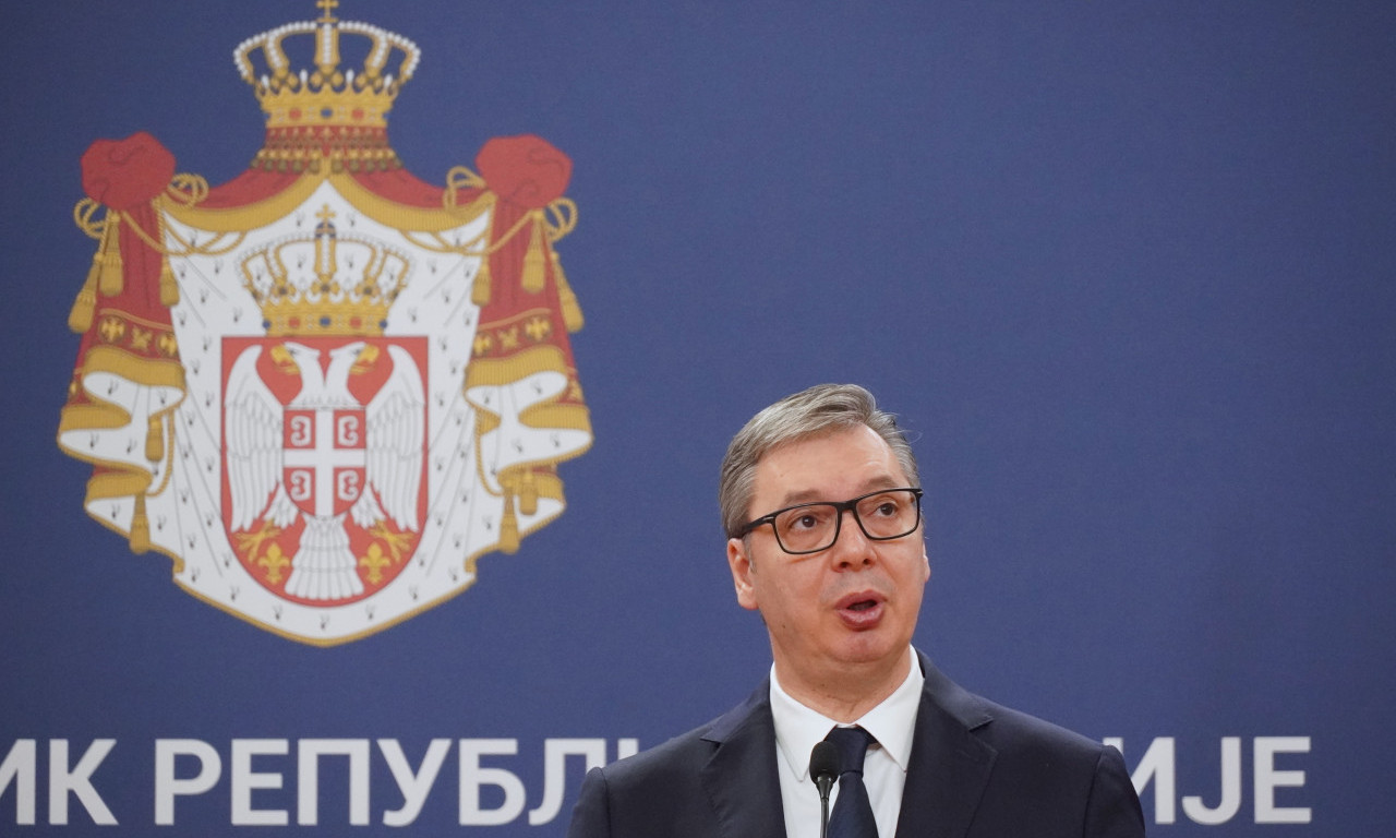 "HVALA VAM NA OGROMNOJ LJUBAVI" Vučić emotivnim rečima pozdravio Srbe sa KiM koji pešače ka Beogradu (FOTO)