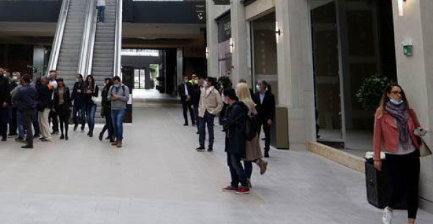 POPLAVA U BEOGRADSKOM ŠOPING MOLU Pogledajte neverovatan snimak sa društvenih mreža (VIDEO)