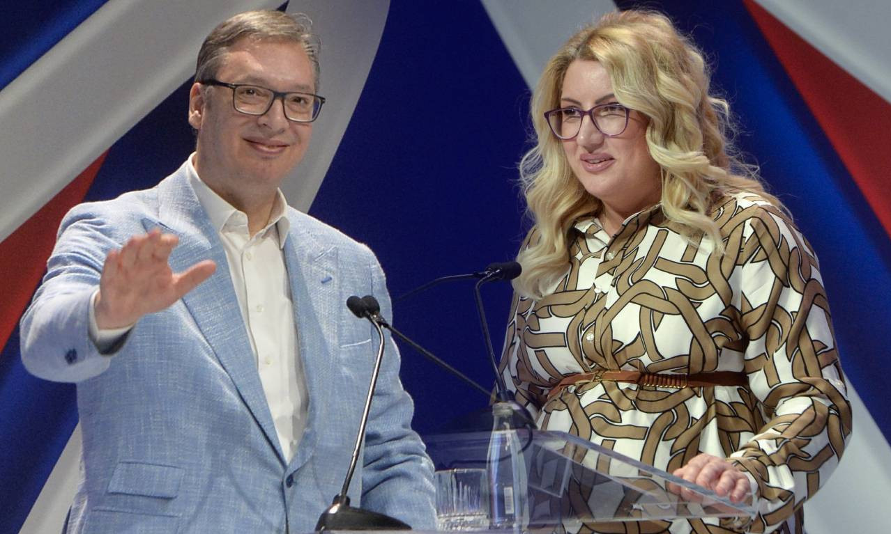 RODIO SE MALI GAVRILO Porodila se poslanica Sonja Ilić koja je pretrpela nasilje u Skupštini - Vučić prvi čestitao!