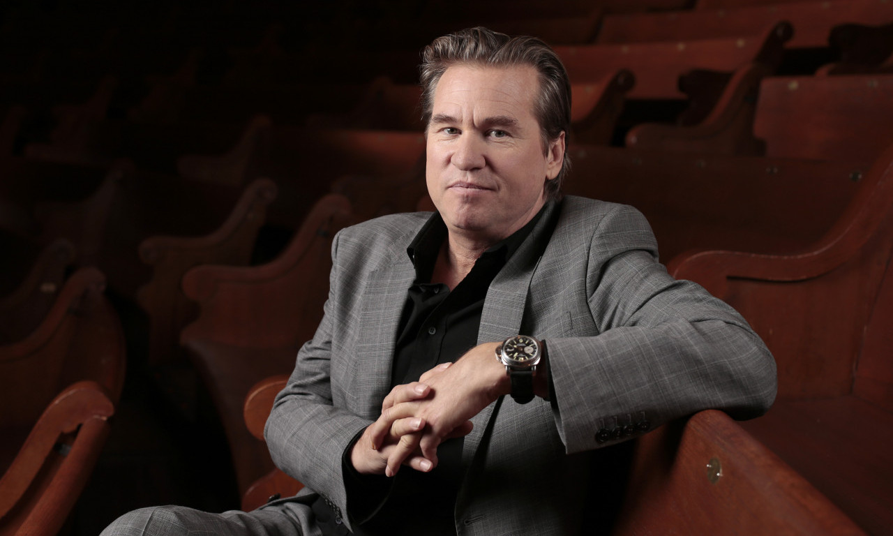 EVO OD ČEGA JE BOLOVAO VAL KILMER Bolest koja mu je zauvek promenila glas i život