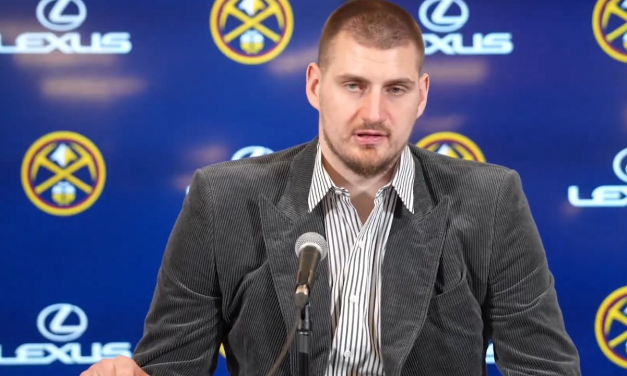 ON ZAISTA MOŽE SVE: Jokiću ponuđen i posao trenera Denvera (VIDEO)