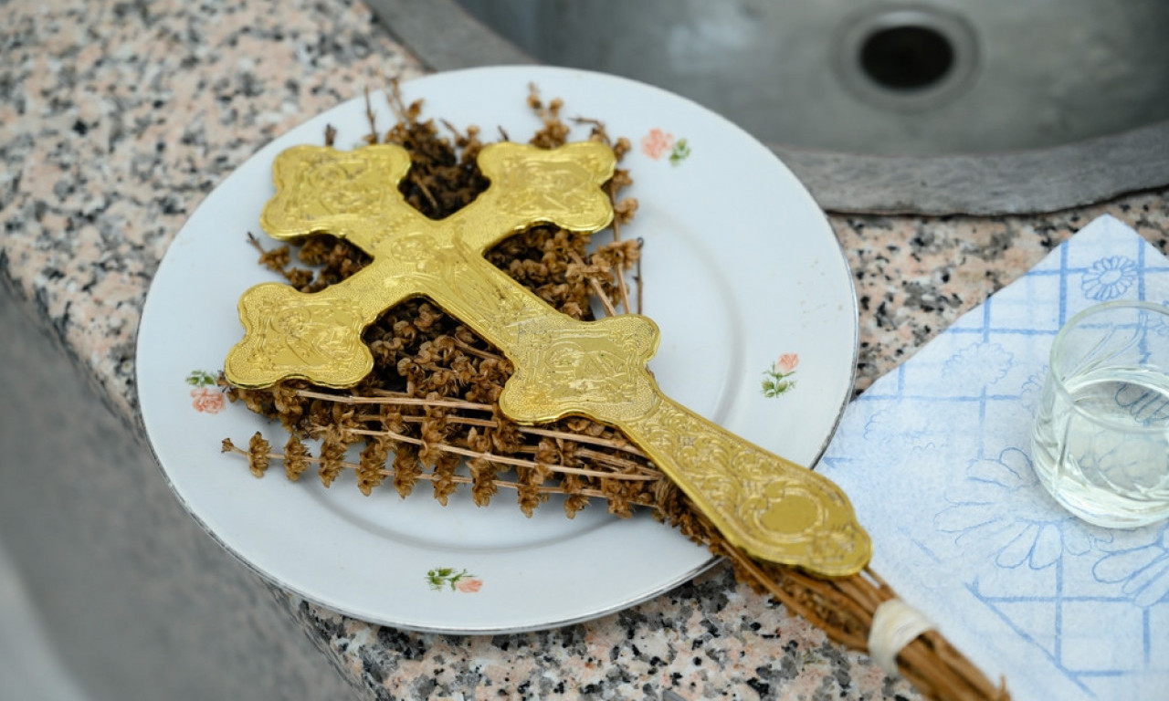 PRVO BDENIJE SE SLUŽI VEČERAS Počinje najsvetiji hod ka Vaskrsu