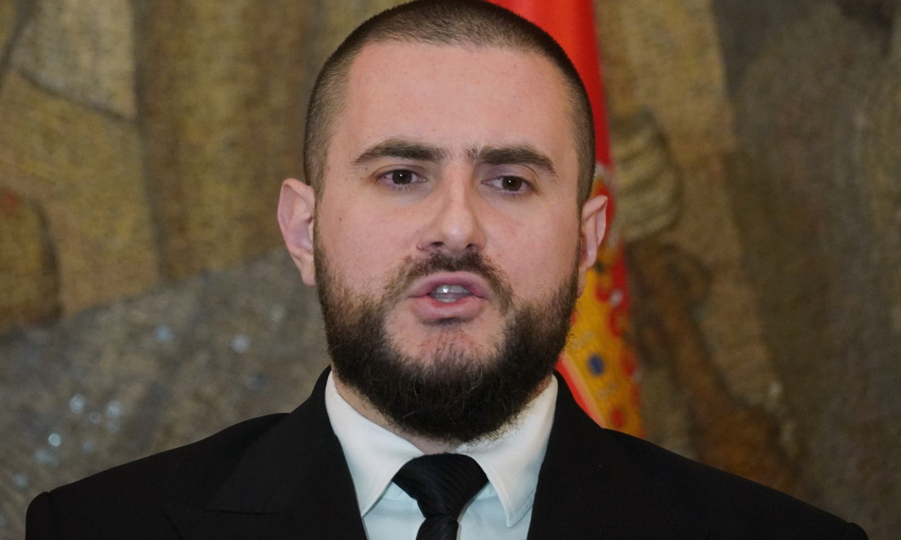 USAME ZUKORLIĆ UDARIO U POLICIJSKI AUTO Nesreća u Novom Pazaru