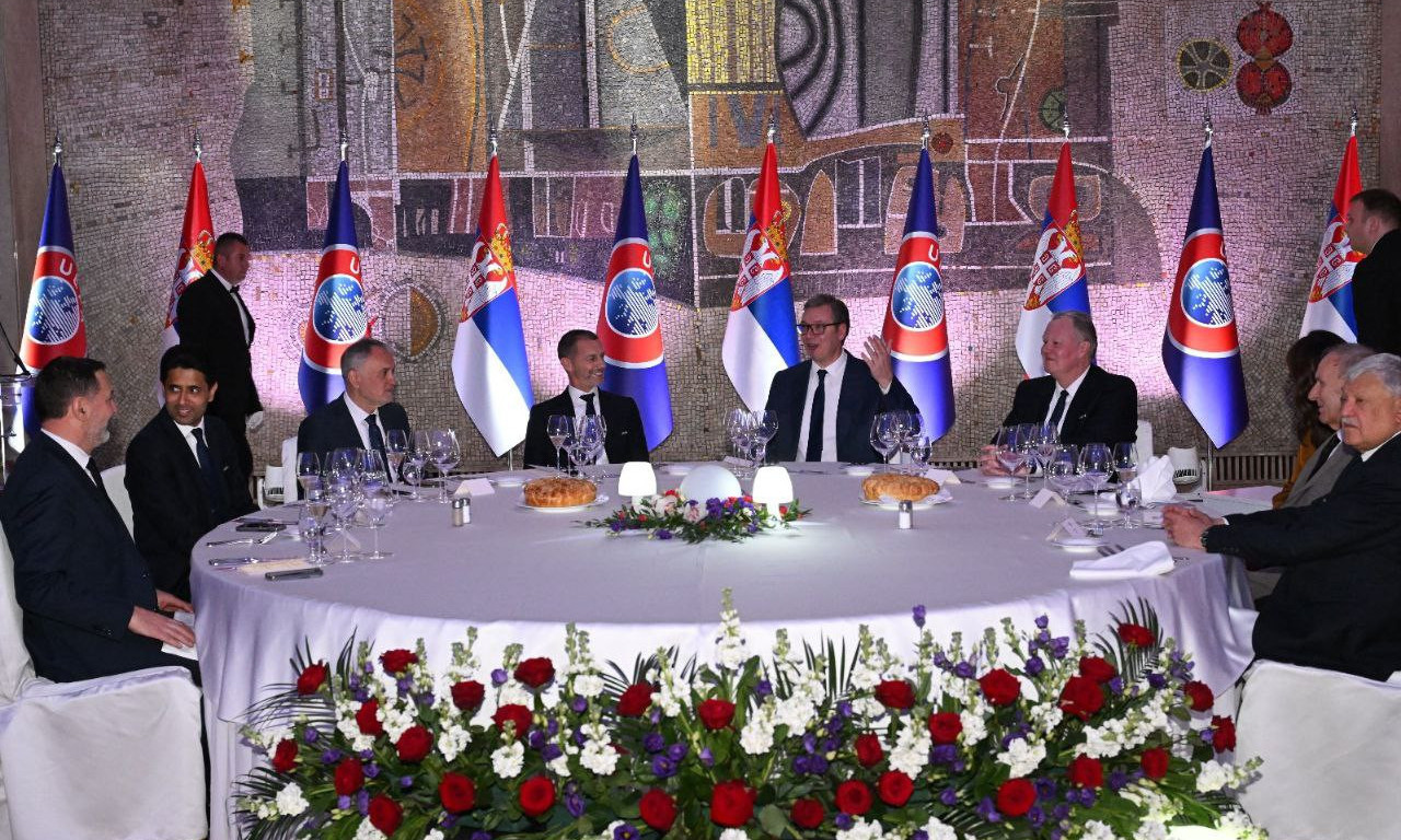 POGLEDAJTE KAKO JE VUČIĆ UGOSTIO UEFA ZVANIČNIKE Predsednik Srbije organizovao svečani ručak (FOTO)