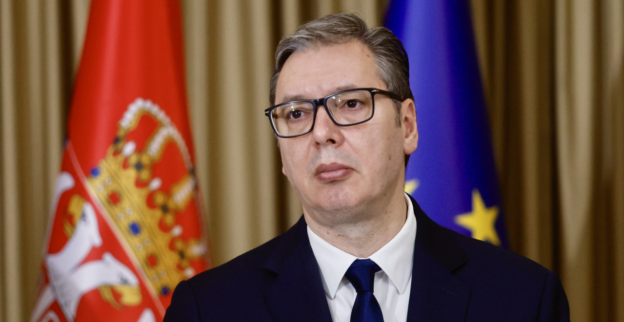 PREDSEDNIK VUČIĆ U PETAK RAZVIJA NAJVEĆU ZASTAVU NA ULICAMA BEOGRADA! Nosiće je sa hiljadama građana