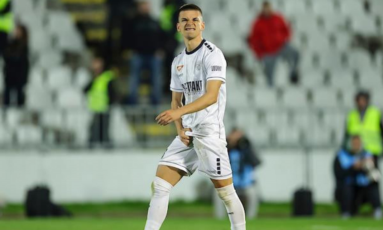 UHVATIO SE ZA MEĐUNOŽJE PROTIV PARTIZANA, PA PROMENIO PLOČU Prvo oglašavanje fudbalera TSC-a koji je šokirao Srbiju