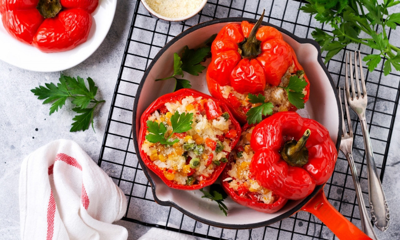 SUBOTA U KUHINJI Posne punjene paprike koje mirišu na mirnu savest i pun stomak