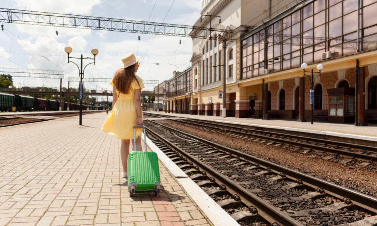 ŠTA ĆE BITI SA PUTNICIMA KOJI SU HTELI VOZOM DO ILI IZ BARA? Stiglo rešenje iz Srbijavoza