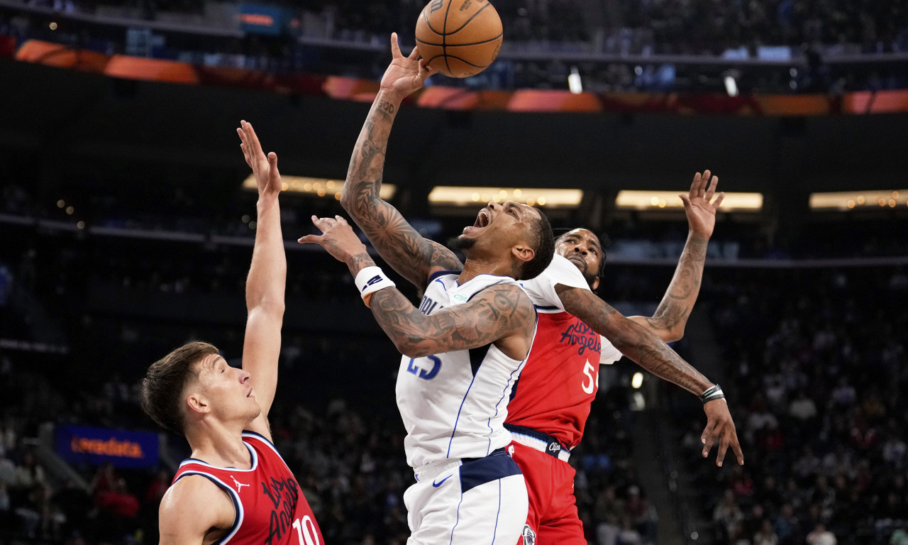 BOGDANOVIĆ BRILJIRAO, SAMO "PUCAO" TROJKE Klipersi razbili Maverikse (FOTO)