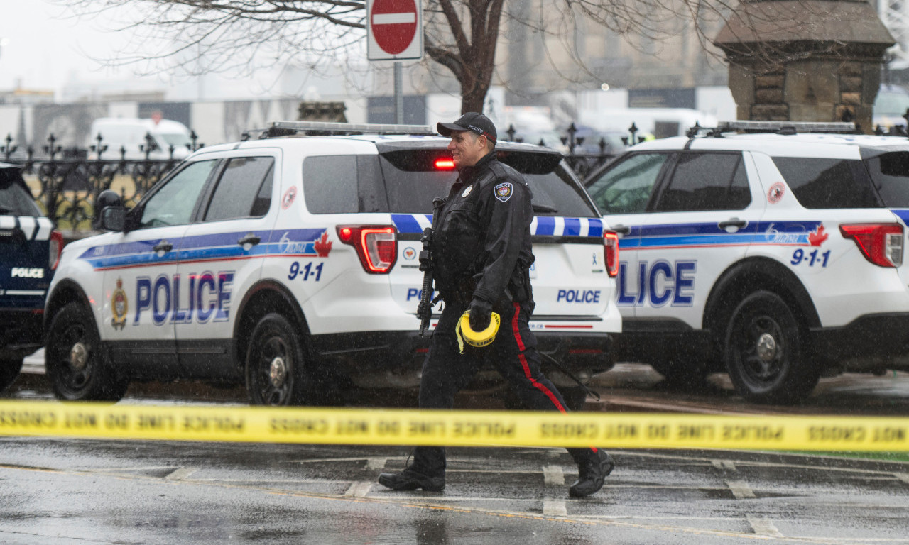 OPSADNO STANJE U TORONTU! Pucnjava na američki konzulat, policija blokirala centar grada, snimci bude jezu (VIDEO)
