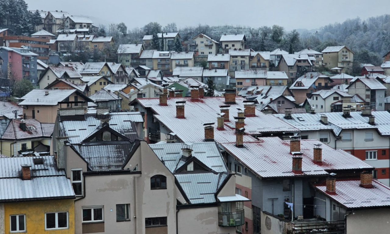 EVO GDE SE SVE ZABELELO 6. APRILA Sneg provejava u Užicu, Kruševcu, Čačku, čak i u Beogradu - napadaće i do 10cm (FOTO)