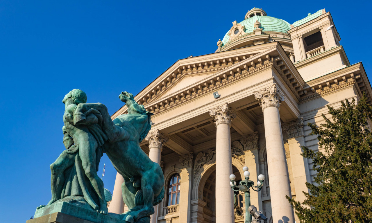 VAŽNE VESTI IZ SKUPŠTINE Tačno u 10 sati!