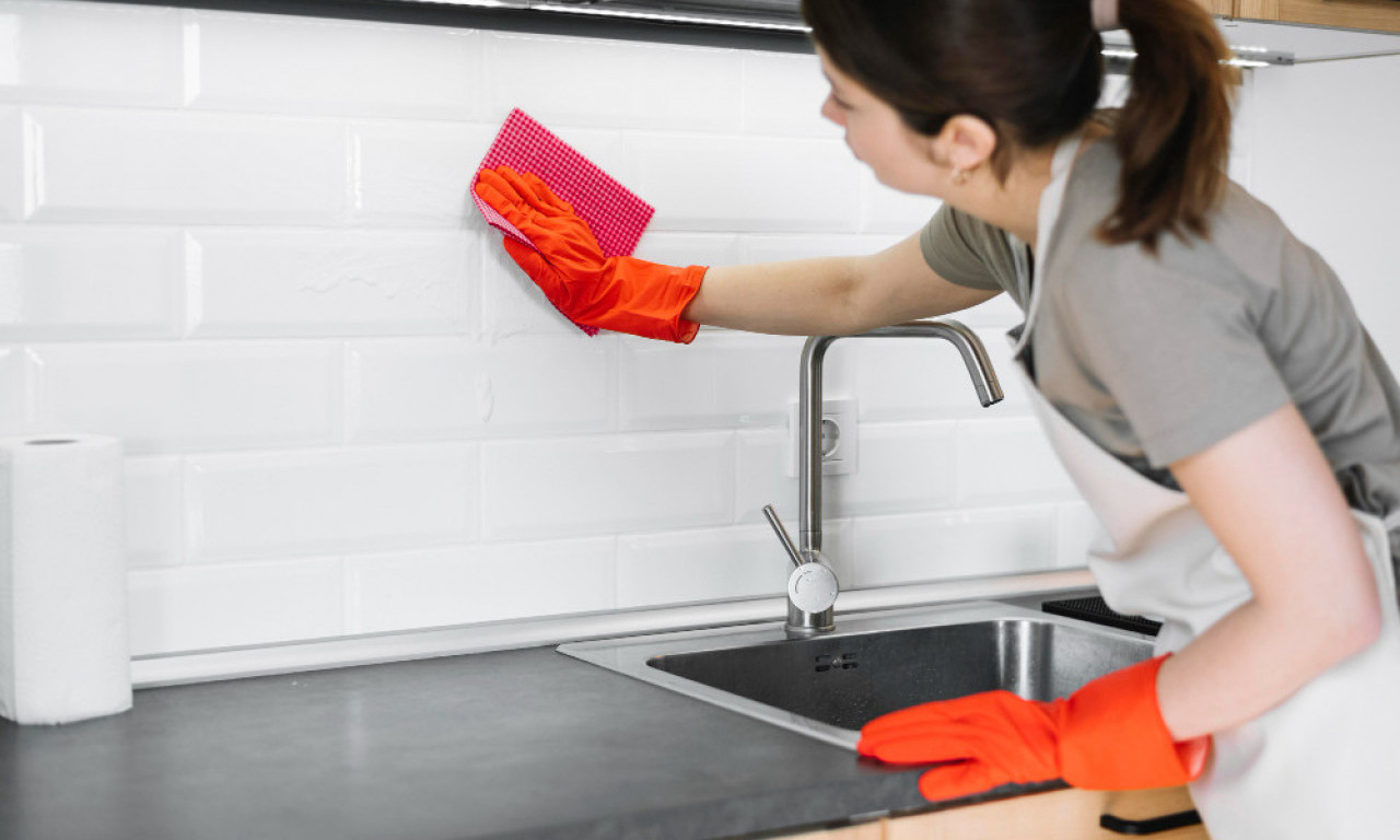 FUGNE VAM PRLJAVE? Ima da budu bele uz ove domaće trikove!