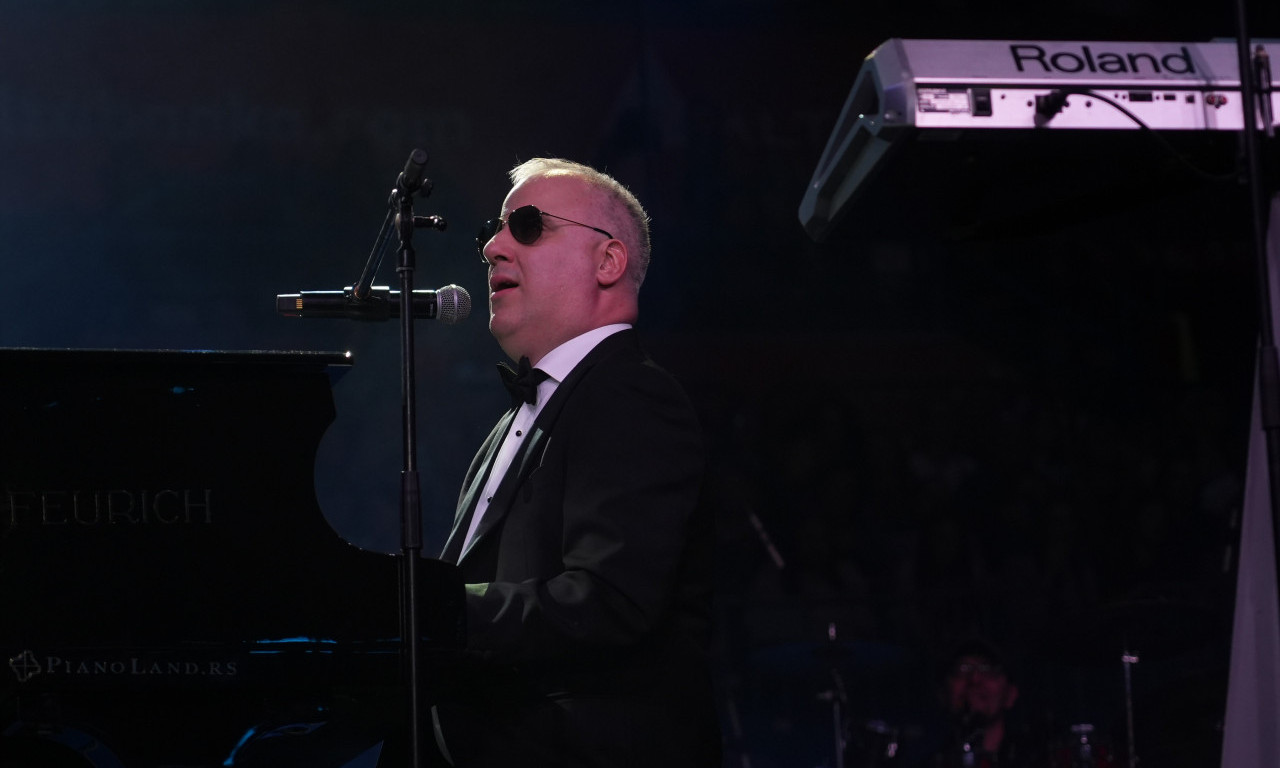 SAŠA MATIĆ OBRADOVAO FANOVE Objavio četiri moćne balade, jednu napisao brat Marije Šerifović (VIDEO)