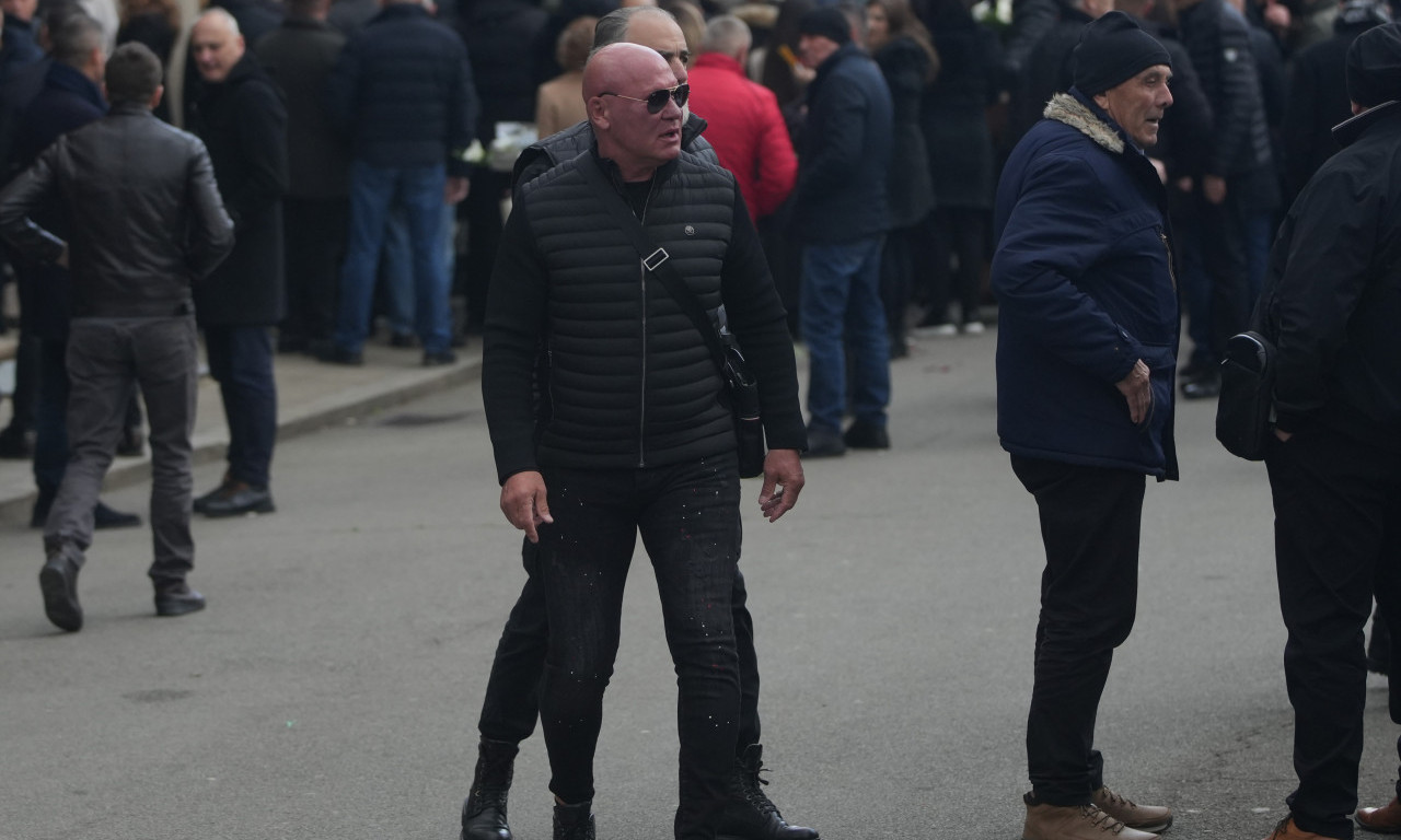 KO JE RATKO ROMIĆ KOJI JE DOŠAO DA SAHRANI RUTOVIĆA? Sudilo mu se za ubistvo Ćuruvije, a evo kako danas izgleda (FOTO)