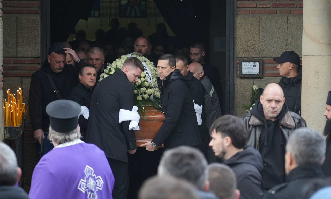 SMRT NE MOŽE UBITI IME ČOVEKA KAO ŠTO JE BIO ŽELJKO RUTOVIĆ Potresan govor na Novom groblju, porodica grca u suzama