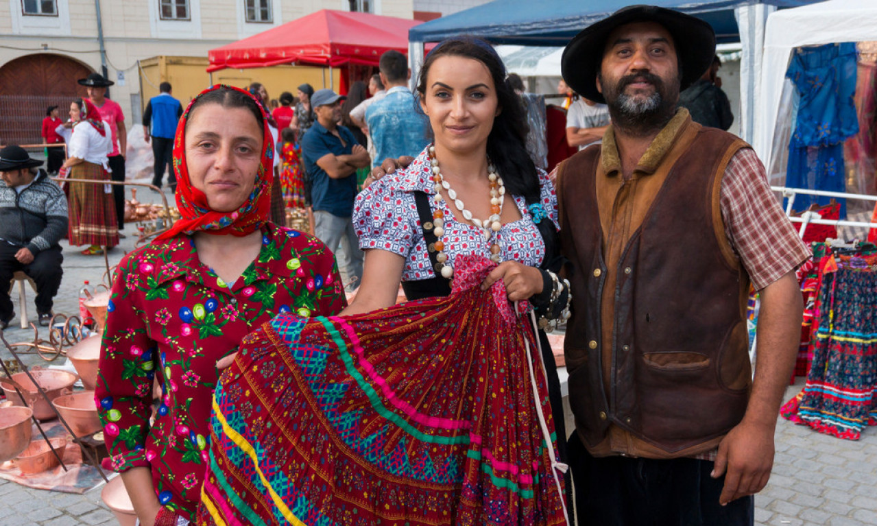 KUHINJA KOJA NEMA MNOGO – A DAJE SVE Romska jela koja se pamte i prepričavaju