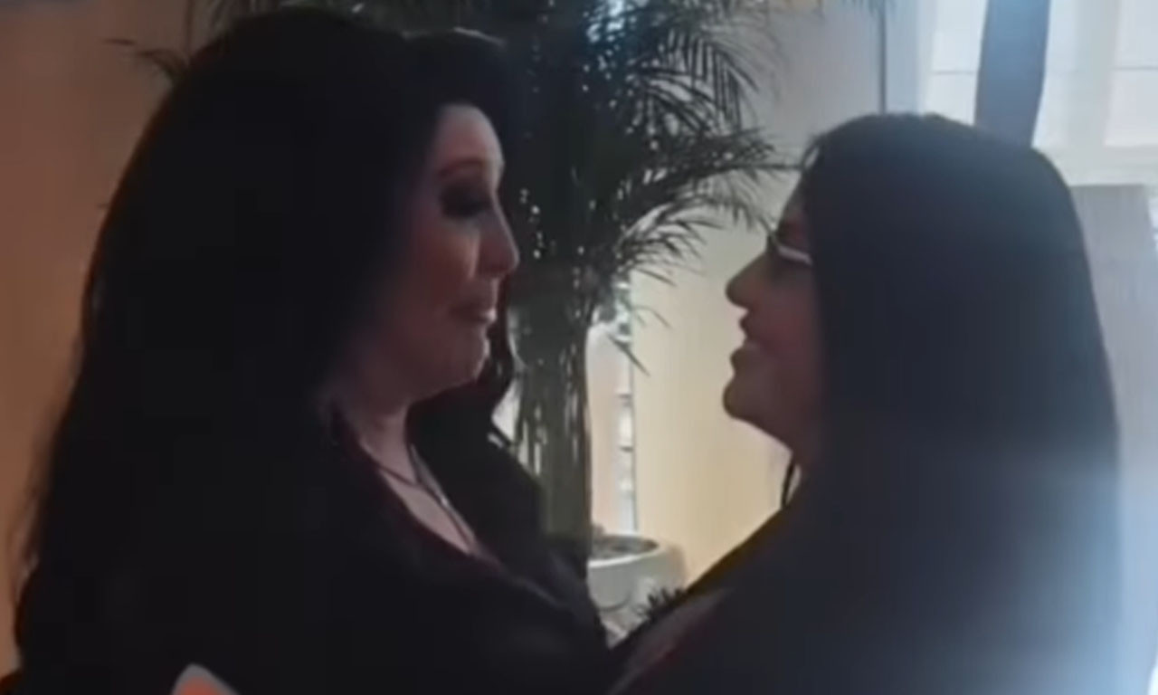 HALJINA PRIPIJENA, DEKOLTE U PRVOM PLANU! Seka i Dragana zapalile Dubai (FOTO/VIDEO)