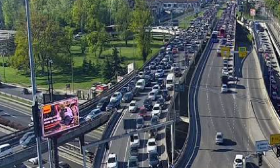 SUDAR KOD ADE U JEKU ŠPICA Saobraćajne gužve na sve strane u Beogradu! (FOTO+VIDEO)