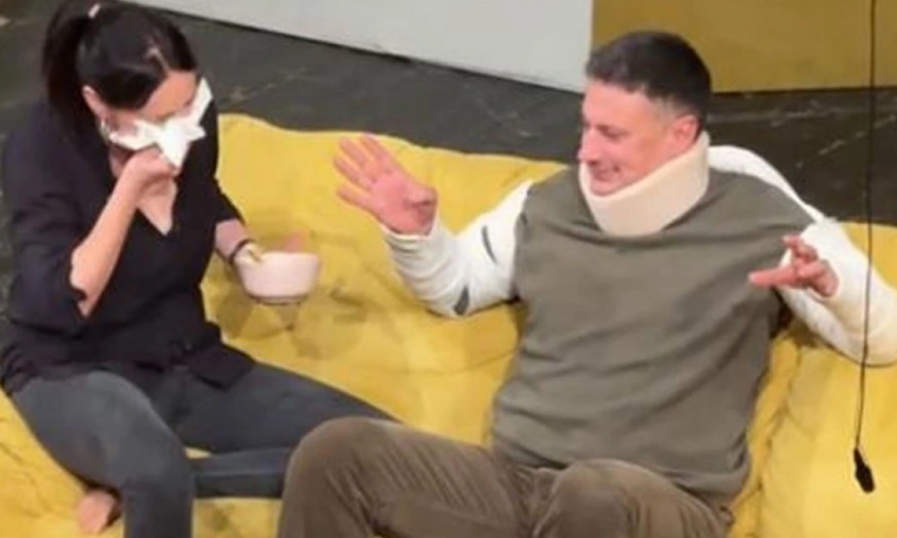 ANDRIJA MILOŠEVIĆ PLJUNUO SLOBODU MIĆALOVIĆ Publika u šoku, a onda su se svi smejali (VIDEO)