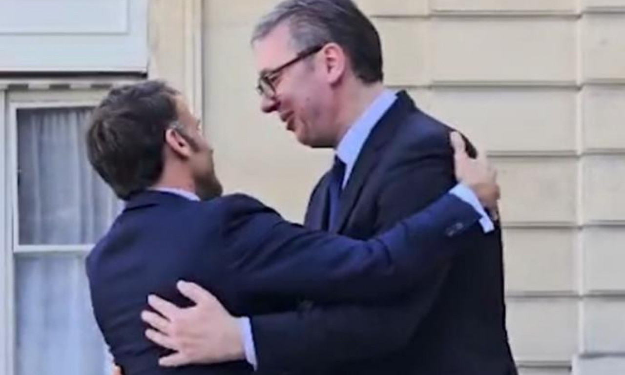 VIŠE NEGO SRDAČAN ISPRAĆAJ VUČIĆA OD STRANE PREDSEDNIKA MAKRONA Pogledajte snimak (VIDEO)