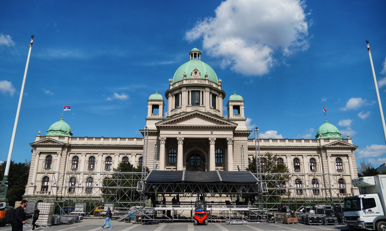 PROMENE U SKUPŠTINI SRBIJE Ova poslanica je podnela ostavku!