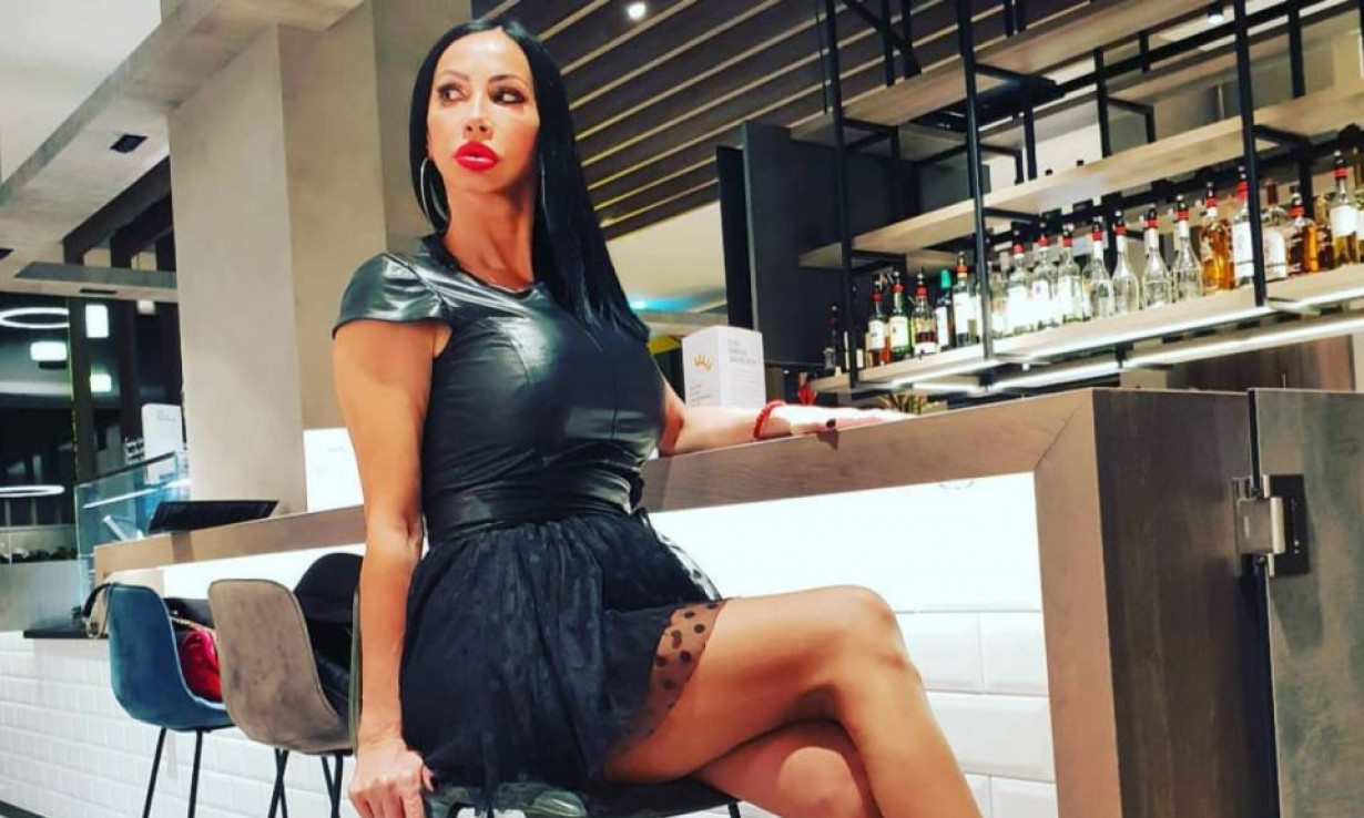 DRAGANA JE BILA PRVA ŽENA POKOJNOG ŽELJKA RUTOVIĆA! Umrla je istog meseca kad i on, evo kakvu joj je čitulju dao (FOTO)