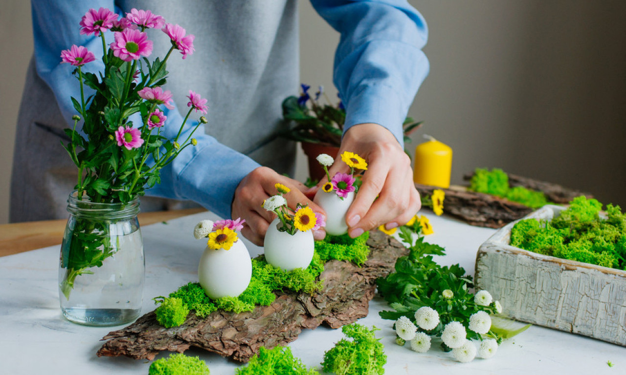 DEKORACIJE ZA VASKRS KOJE MOŽETE NAPRAVITI KOD KUĆE Šareno, veselo i od srca!