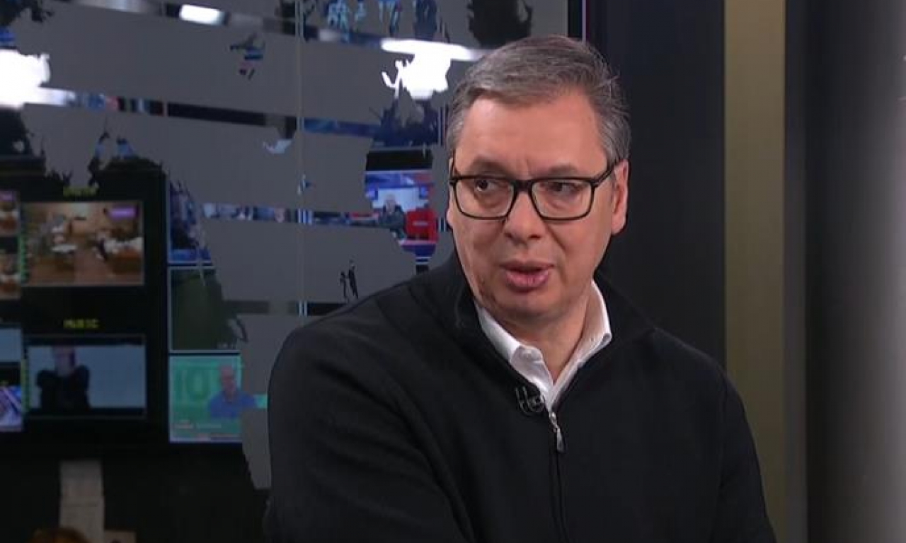 VUČIĆ O OBOJENOJ REVOLUCIJI: "Trebalo je ranije da krenemo u jasnije suprotstavljanje"