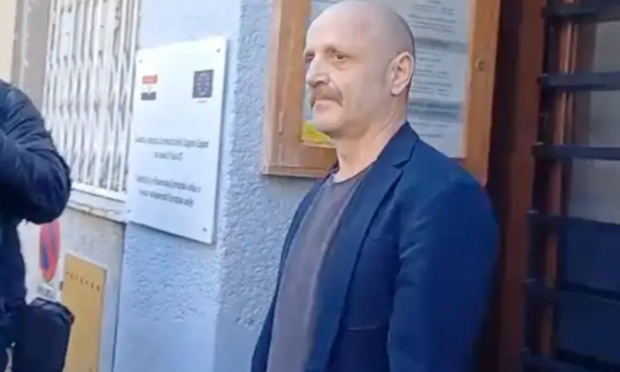 PRVI SNIMCI HAPŠENJA MILA KEKINA Policija pretresla kuću pa ga odvela, evo šta je rekao