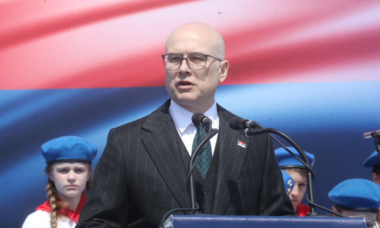 VUČEVIĆ OTKRIO DA IH JE VUČIĆEVO ZDRAVLJE SVE ZABRINULO "Očekivali smo vesti iz Amerike, a stigla je druga poruka"