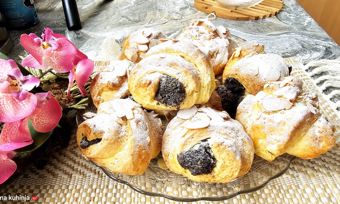 ČAROBNE KIFLICE BEZ KVASCA SA MAKOM Mekane kao duša, ukusne za medalju!