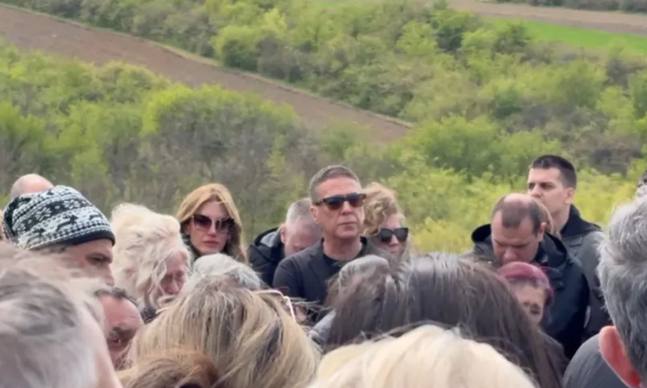 SAHRANJENA TATJANA SPALEVIĆ: Jovana i Željko Joksimović vidno potreseni, ispraćena uz emotivnu pesmu