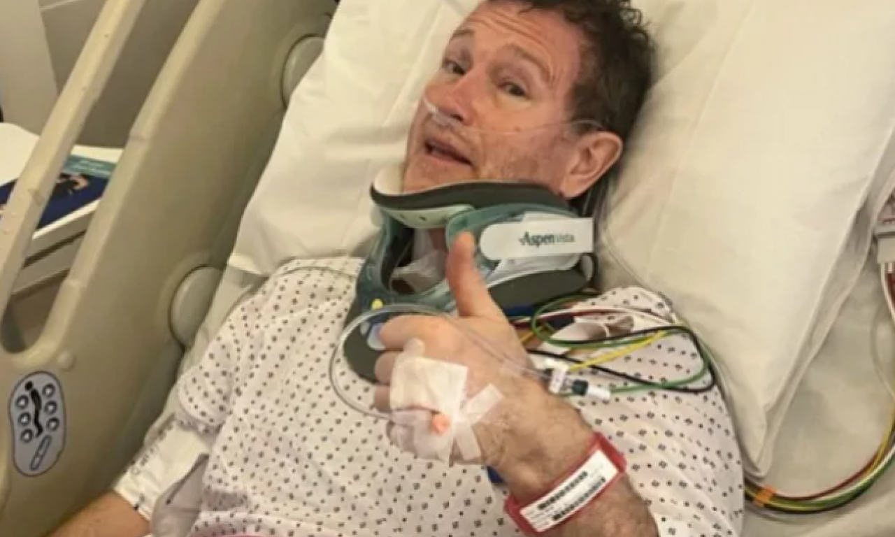 ZVEZDA FILMA "HARI POTER" HITNO OPERISAN Lekari mu spasli život, iz vrata mu izvadili 4 kosti