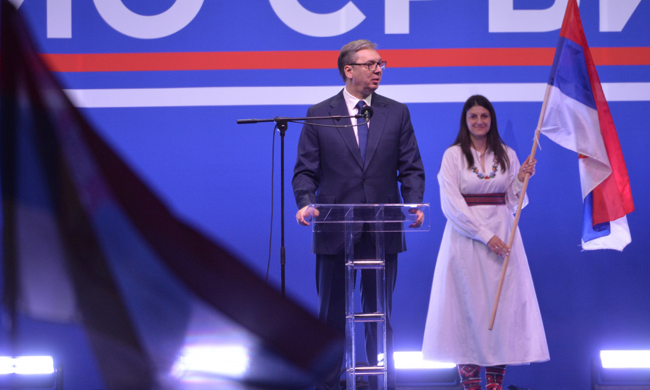 NEMA PRELAZNE VLADE! Vučićeva poruka sa svenarodnog skupa - pobediće poštena Srbija