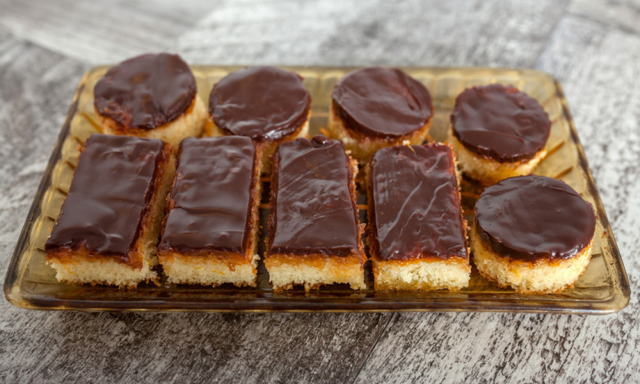 POSNI JAFA KOLAČ Bez ijednog jajeta, a svi traže parče više!