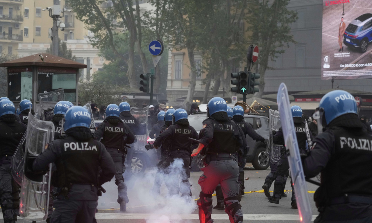 INCIDENTI PRED UTAKMICU ZVEZDE U LINKOLNA : Sukob navijača i policije!