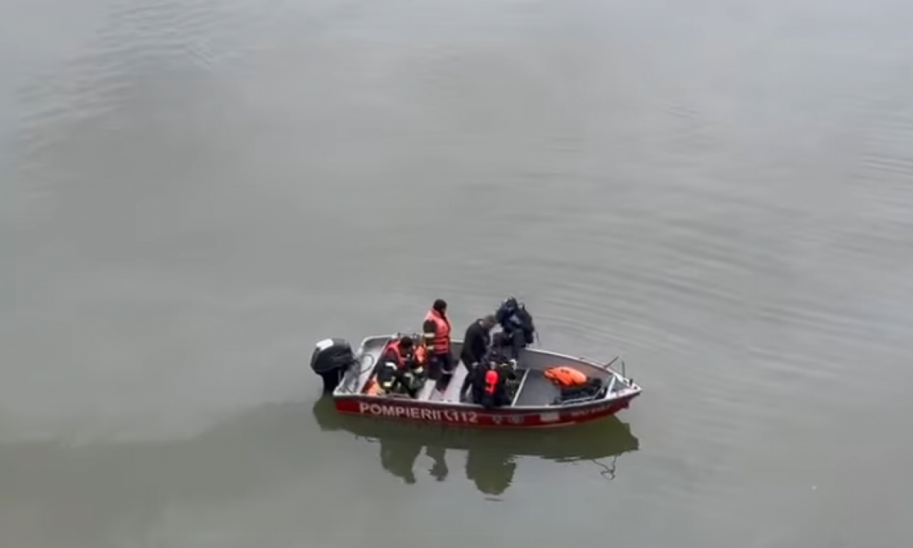 NA DUNAVU POTONUO ČAMAC SA TURISTIMA: Četvoro mrtvih, traga se još za tri osobe!