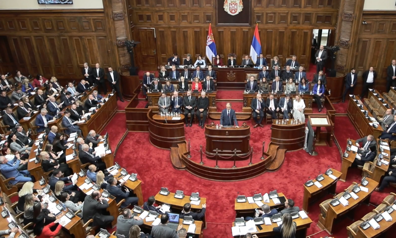 RASPRAVA O VLADI SE NASTAVLJA SUTRA Završena sednica u Skupštini Srbije