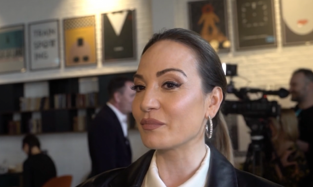 JELENA TOMAŠEVIĆ SE OPROBALA KAO GLUMICA ZAHVALJUJUĆI ŽELJKU JOKSIMOVIĆU "Mnogi me nisu prepoznali" (VIDEO)